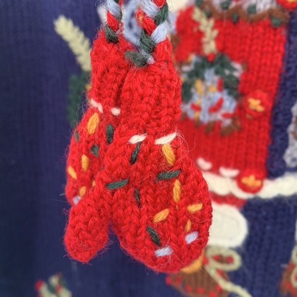 Vintage Belle Pointe Christmas Sweater 100% Wool Santa Claus Embroidered Size M - Picture 6 of 7